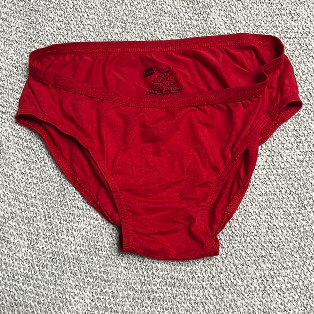 Hanes briefs